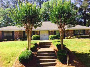 2211 Heritage Hill Dr, Jackson, MS 39211