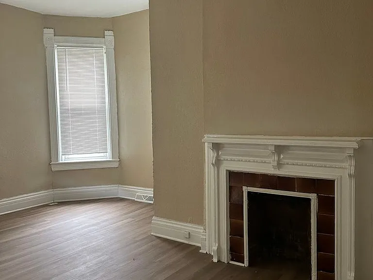 814 Elmwood Ave — Photo 10