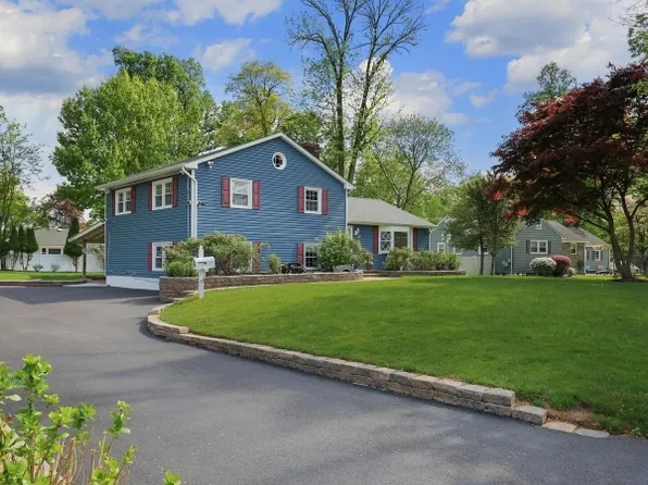 135 Rockview Ave, North Plainfield Boro, NJ 07060