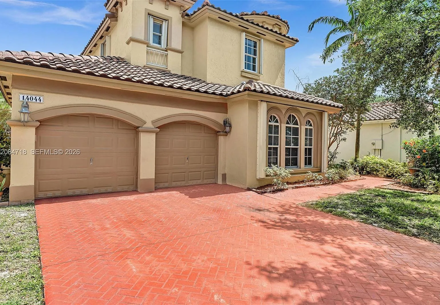 4 bed, 3.0 bath, 2878 sqft, $5,000 — Photo 1