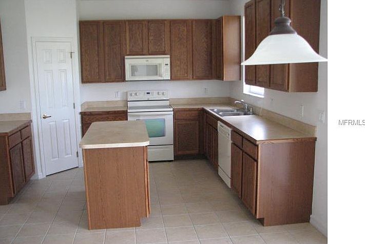 2nd image of 2813 Sweetspire Cir