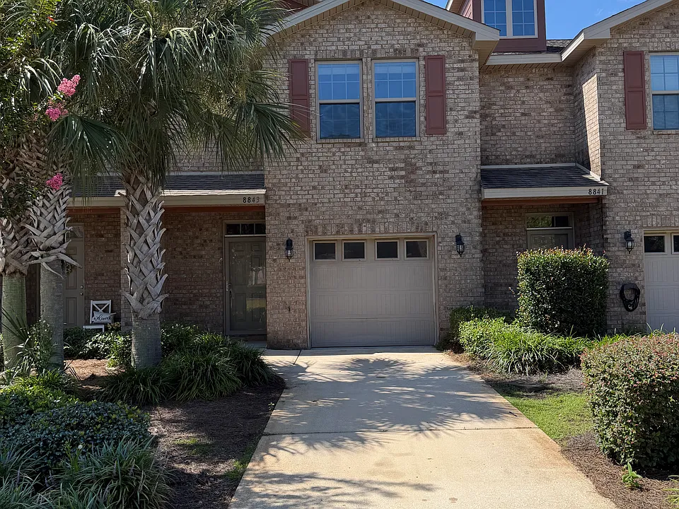 8843 Brown Pelican Cir