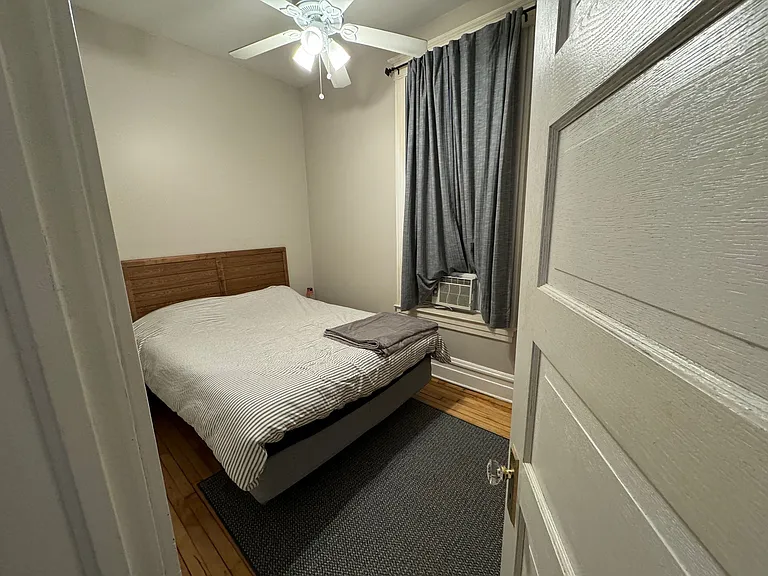 Middle Bedroom