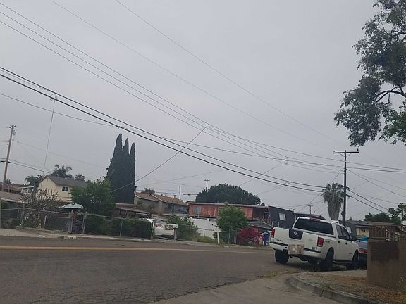 4th image of 865 Banock St