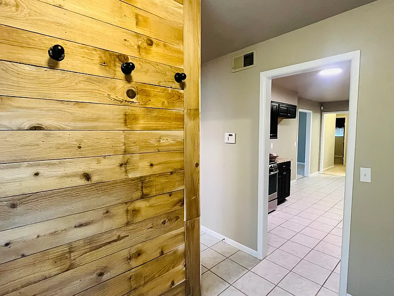 3912 NW 58th St — Photo 16
