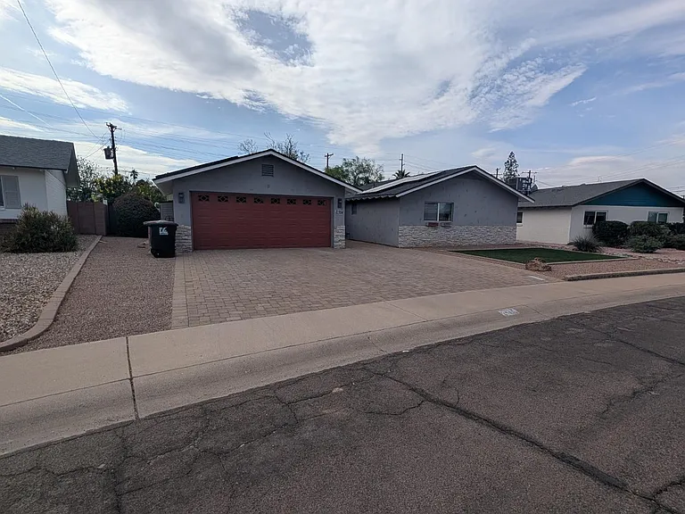 2314 N 64th Pl — Photo 4