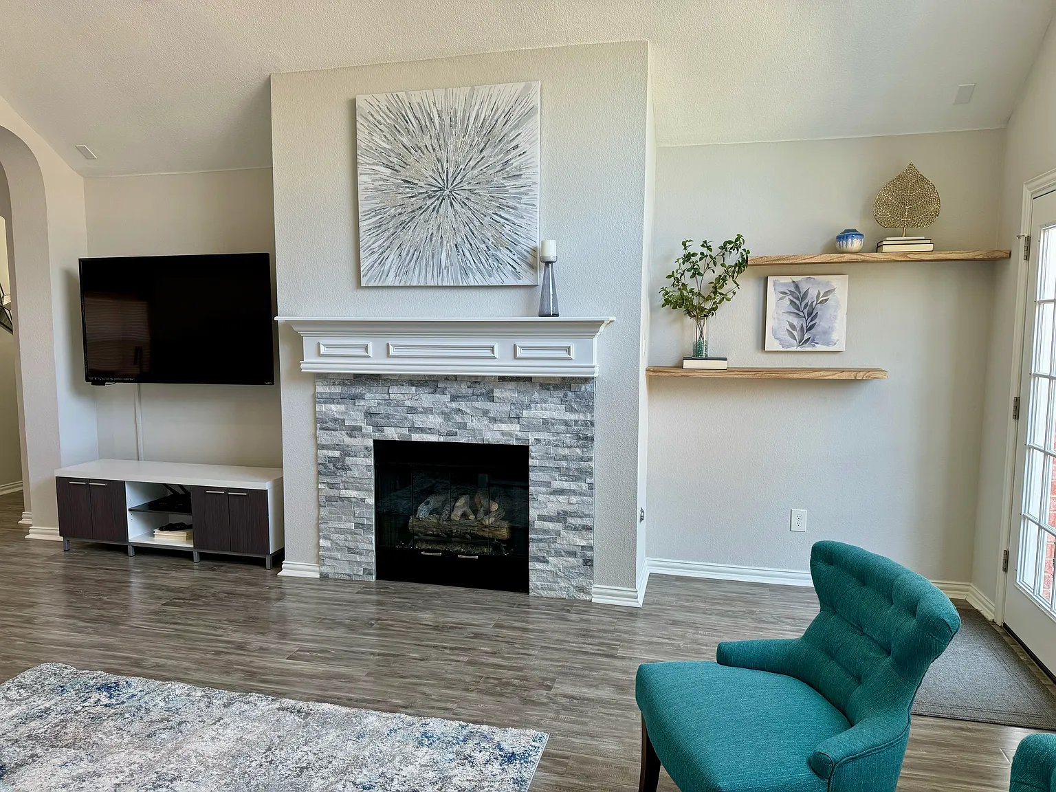 4005 Tidball Dr — Photo 3