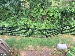 7315 Castleberg Ct — Photo 36
