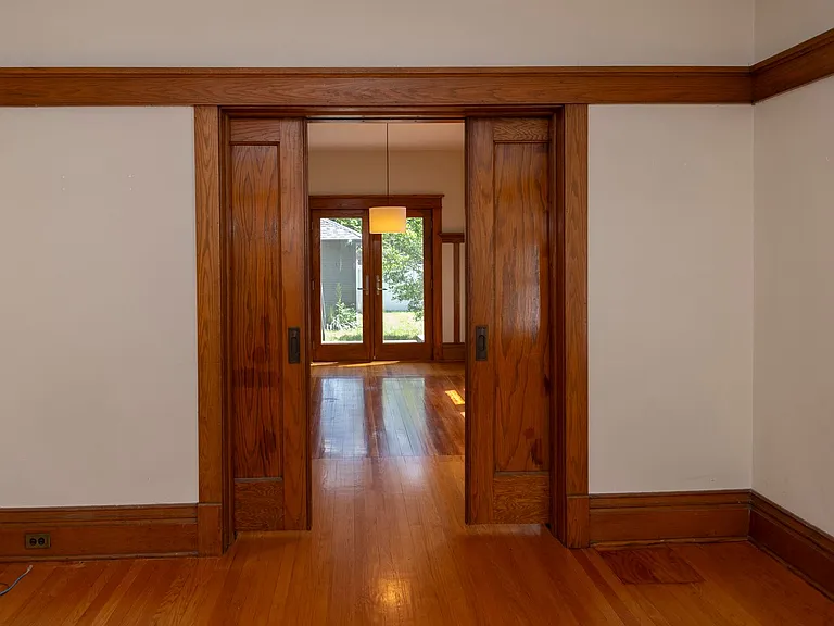 1106 Woodward Ave — Photo 3