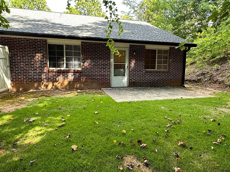 3977 Hidden Hollow Dr — Photo 2