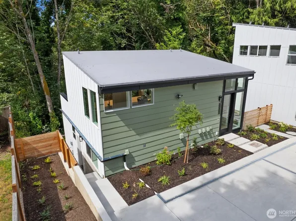 12009 36th Avenue NE, Seattle, WA 98125