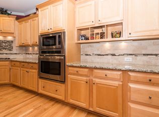 412 Wayfield Ln, Cary, NC 27518