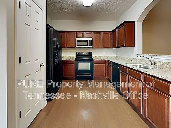 3rd image of 1221 Bainbridge Dr