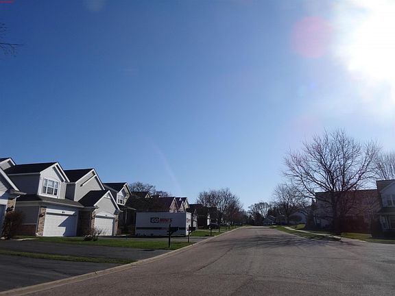 5th image of 802 12 Oaks Pkwy