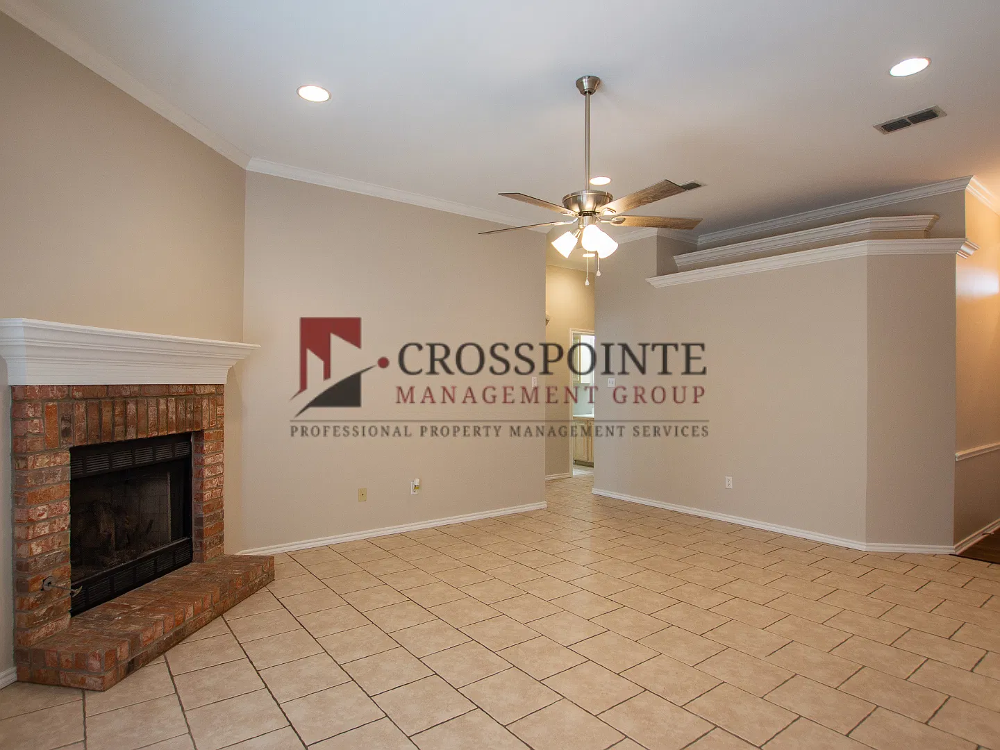 Stunning 4 Bedroom 3 Bath Home in Southeast Tyler! — Photo 4