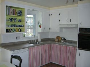 9 Cove Ave, Barrington, RI 02806