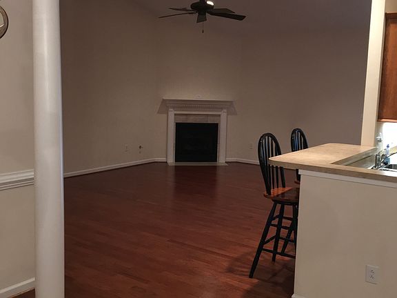 4th image of 563 Greenway Landing Pl