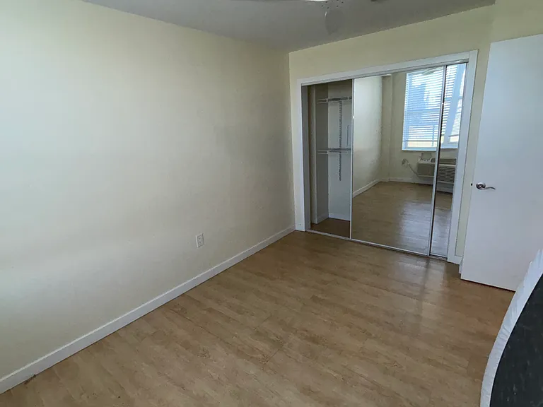 249 S 49th St #206 — Photo 17