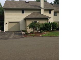 186 Dusky Ln, Suffield, CT 06078