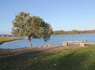 1 Lafayette Ave, South Kingstown, RI 02879