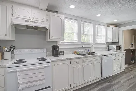 307 Hamilton St — Photo 20