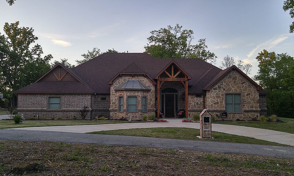 2nd image of 3501 Valentine Dr