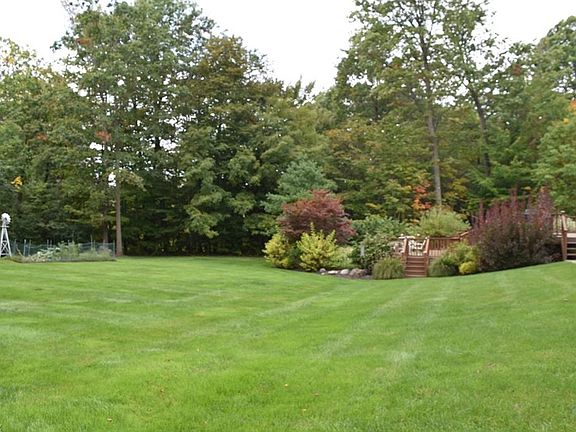 3rd image of 11415 Glenmora Dr