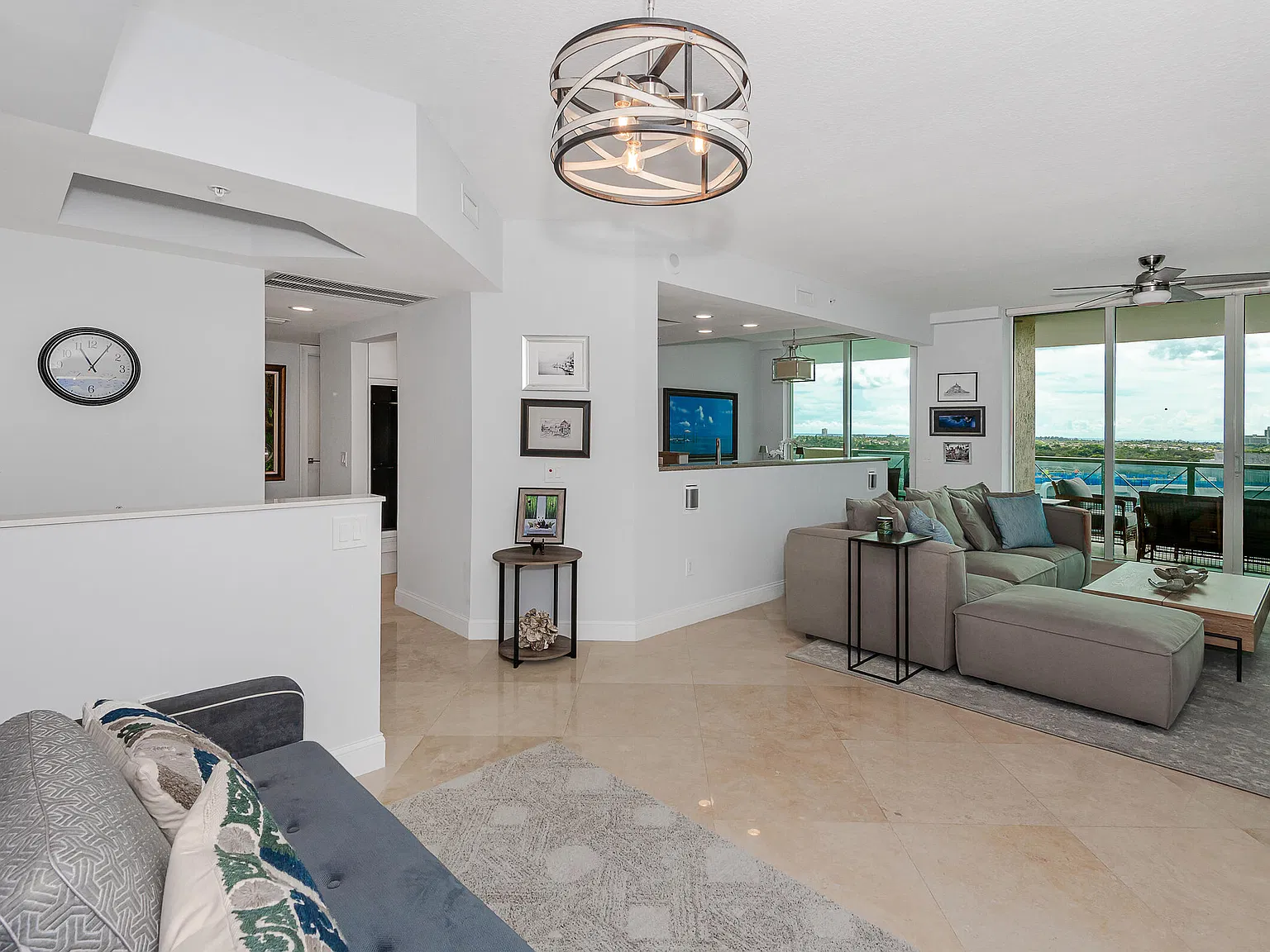 2 bed, 2.0 bath, 1630 sqft, $6,000 — Photo 2