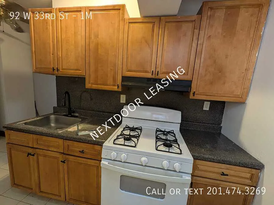 92 W 33rd St — Photo 2