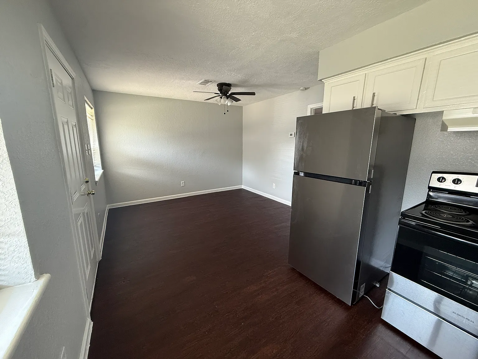 1 bed, 700 sqft, $950 — Photo 2