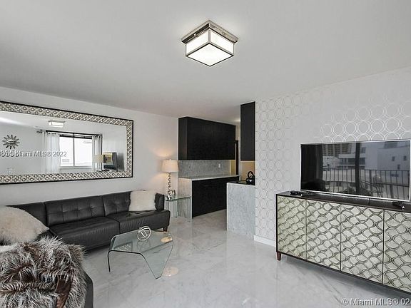 5th image of 1255 Collins Ave APT 601