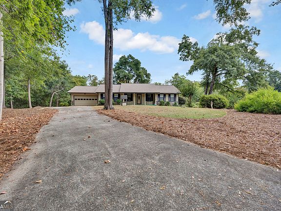 2nd image of 435 Miller Rd