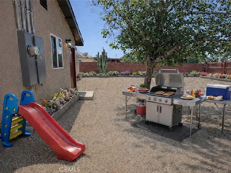 38527 Pond Ave — Photo 15