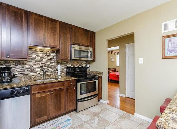 3rd image of 1157 Fain Dr