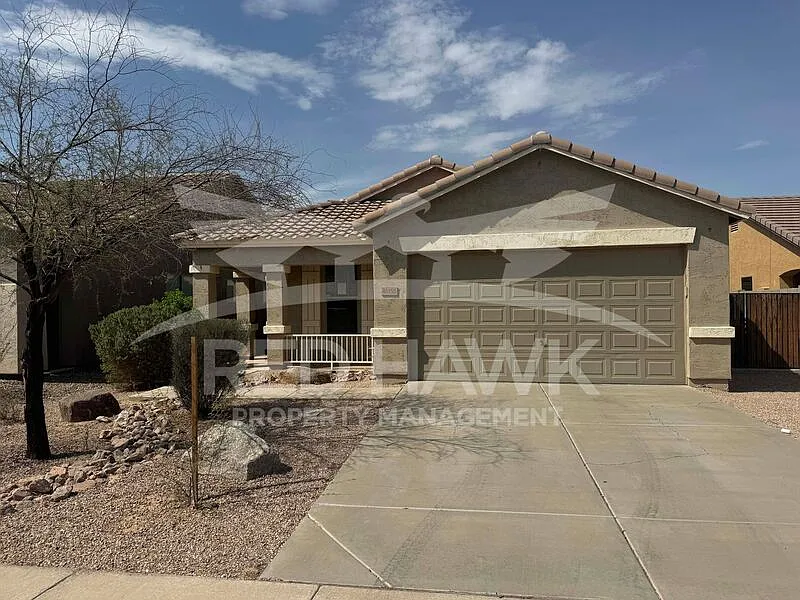 3 bed, 2.0 bath, 1674 sqft, $1,795 — Photo 1