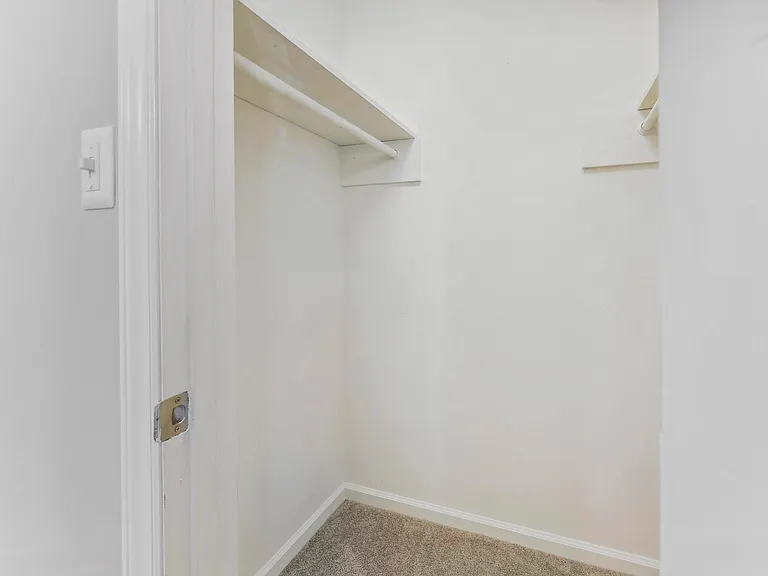 Belmont Heights Apartments & Townhomes — Photo 58