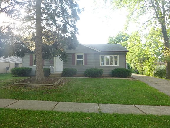 2nd image of 404 Belden Ave