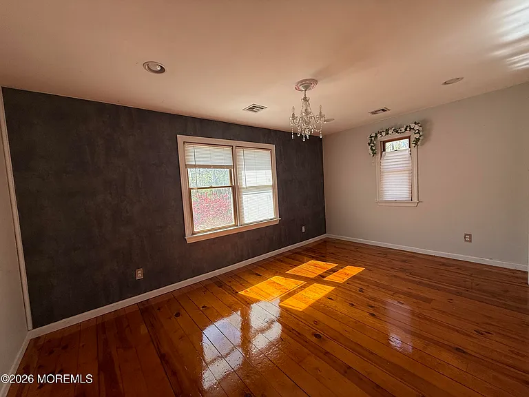 605 Farrelly Ave — Photo 16