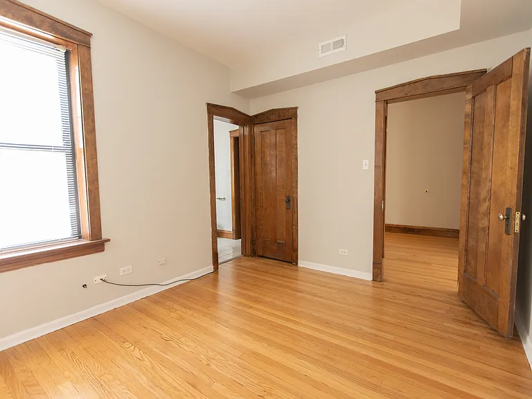 3540 N. Janssen Ave. — Photo 4