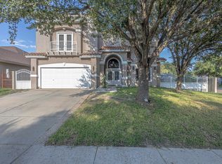 10601 Porfirio Dr, Laredo, TX 78045