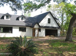 9329 Ridgeview Dr, Ocean Springs, MS 39564