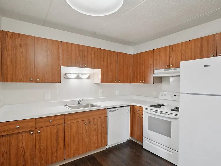 The Heights of Southfield Apartments — Photo 24