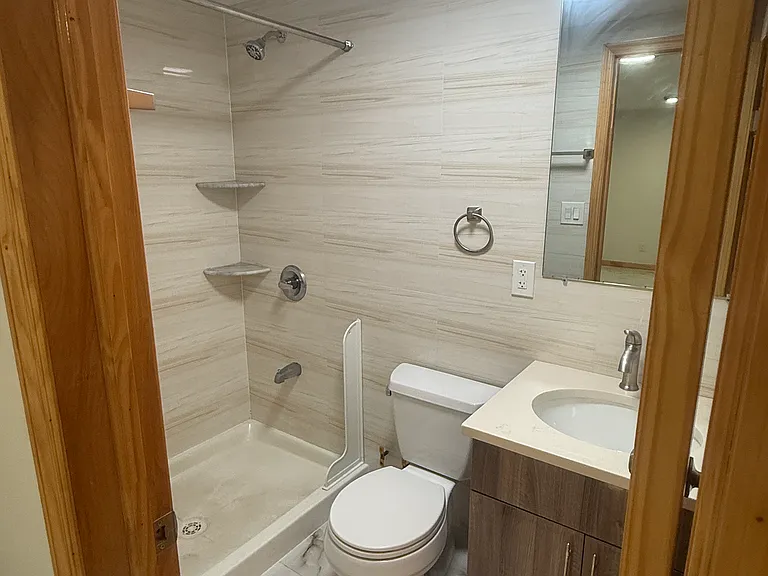 72 Van Buren St #1 — Photo 2