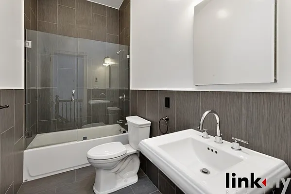 Rented by Link NY Realty | media 12