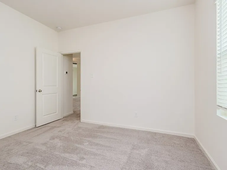 15310 Abella Dr — Photo 14