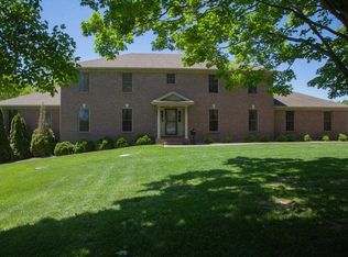 4911 Trautvetter Rd, Elberfeld, IN 47613