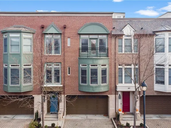 123 Vine St #49, Westlake, OH 44145