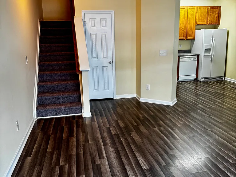 1310 Canyon Rock Ct #104 — Photo 4