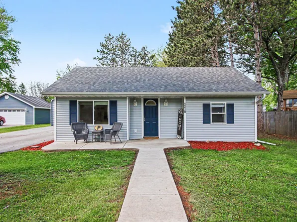1230 Fleming St, Hobart, IN 46342