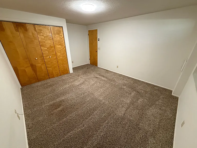 730 W 18th St #3 — Photo 4